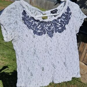 Rue21 White Lace Blouse With Embroidery